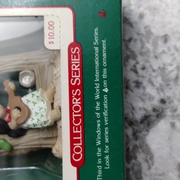 1987 Hallmark Windows of the World Christmas in Polynesia Ornament - Picture 4 of 15